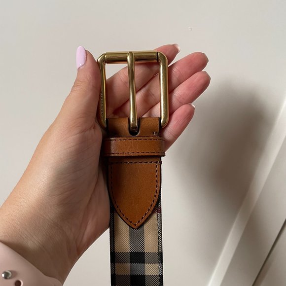 AUTHENTIC BURBERRY BELT - Picture 2 of 9